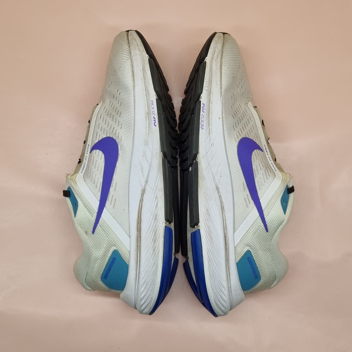 나이키 에어줌 스트럭처24 운동화245 상품이미지5