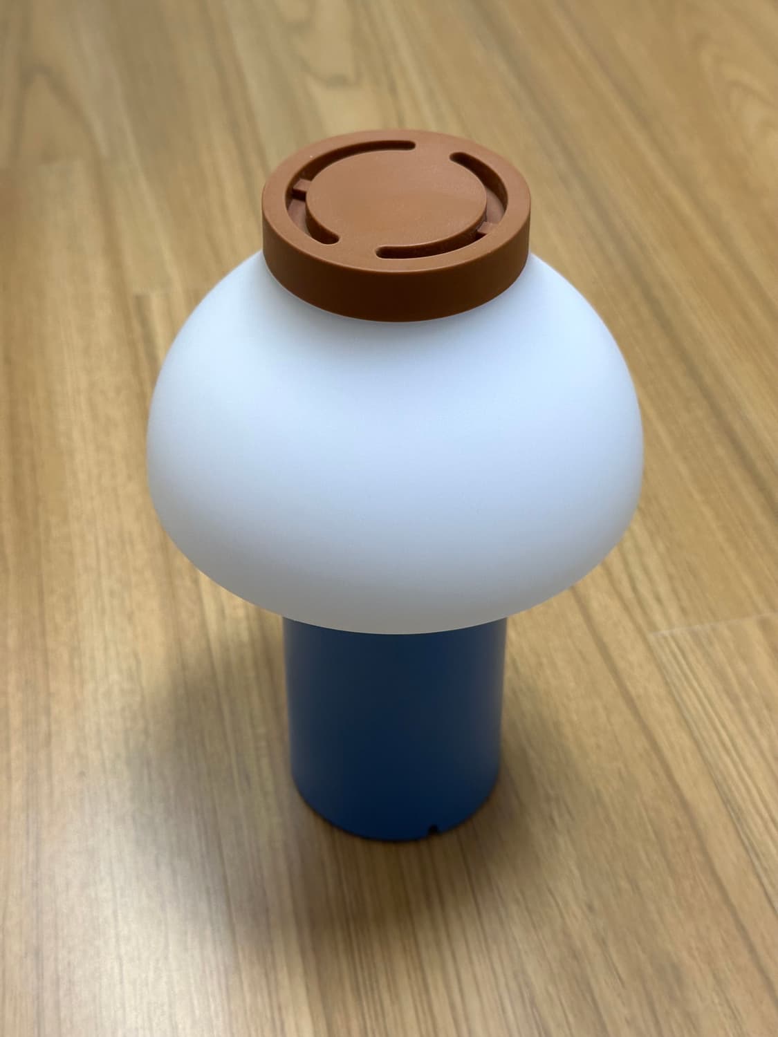 hay 조명 블루브라운 상품이미지1