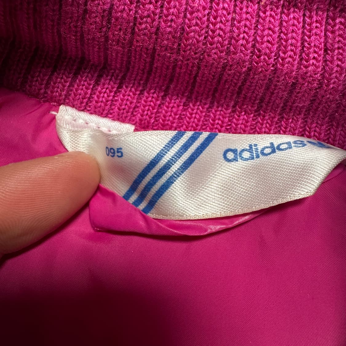 Name : 아디다스 실버로고 핑크컬러 조끼 패딩 :)  상품이미지4