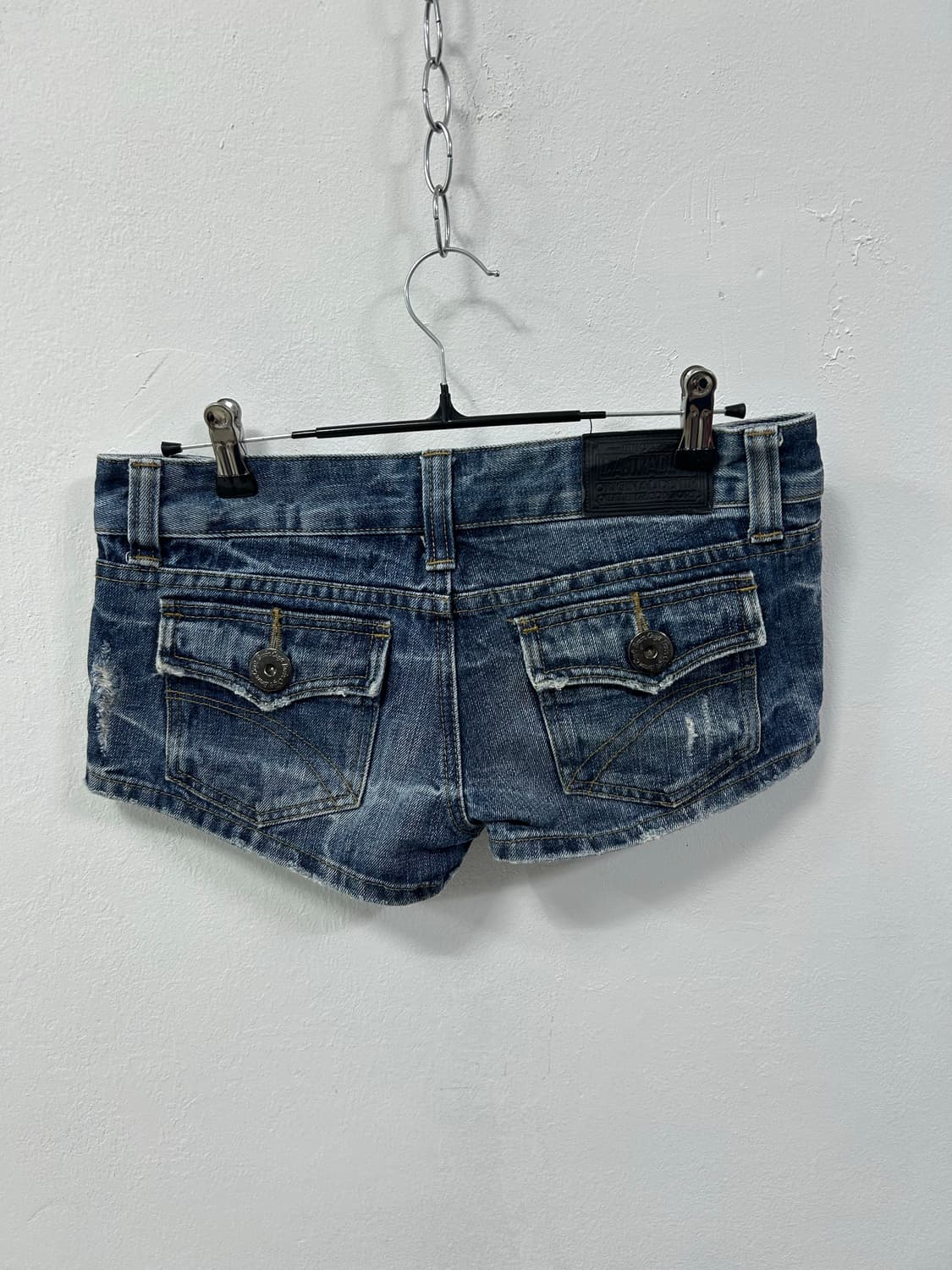 [LOVE JUNKIE]  y2k 갸루 데님 포켓 숏츠 상품이미지4