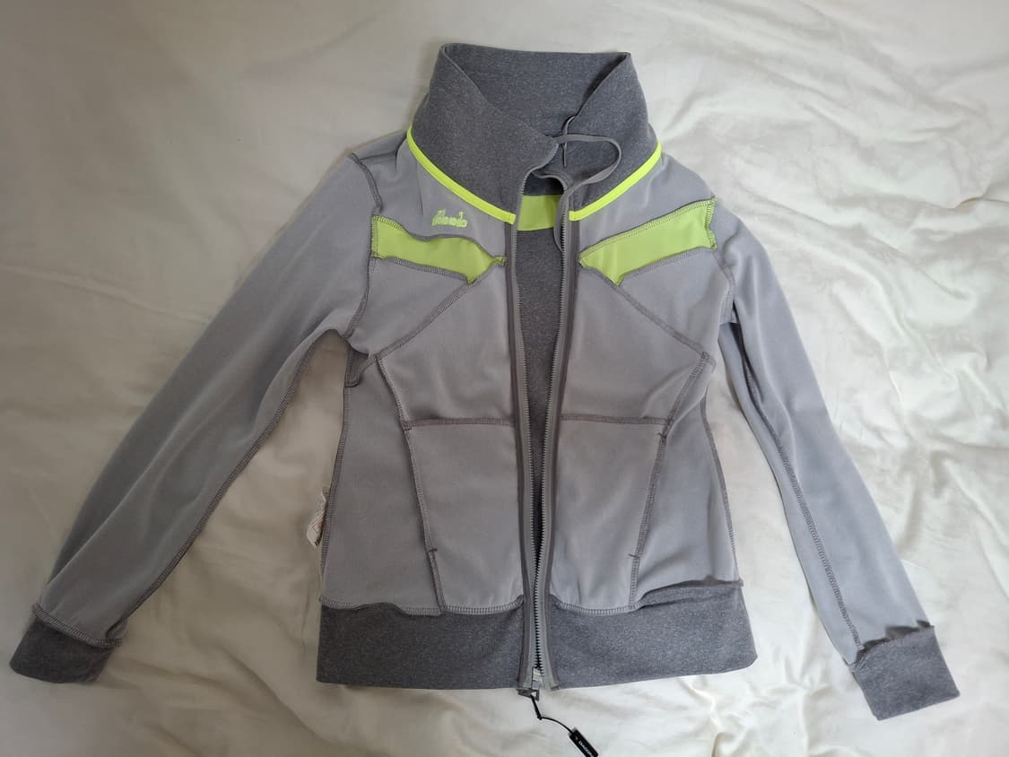 새상품 디아도라 여성 트레이닝복 정품 상의 S  그레이 슬림핏 상품이미지9