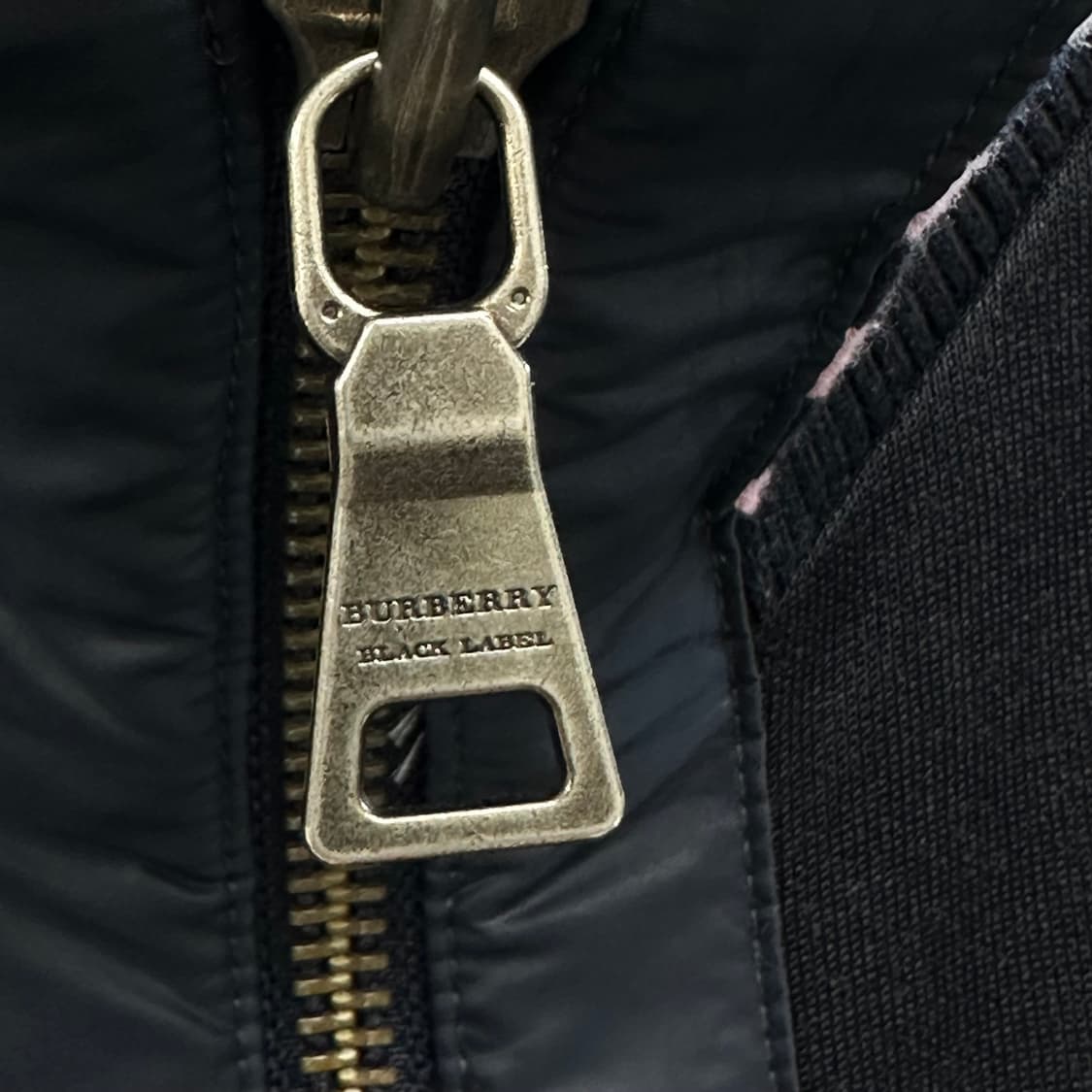 버버리 로고 집업 자켓 상품이미지4