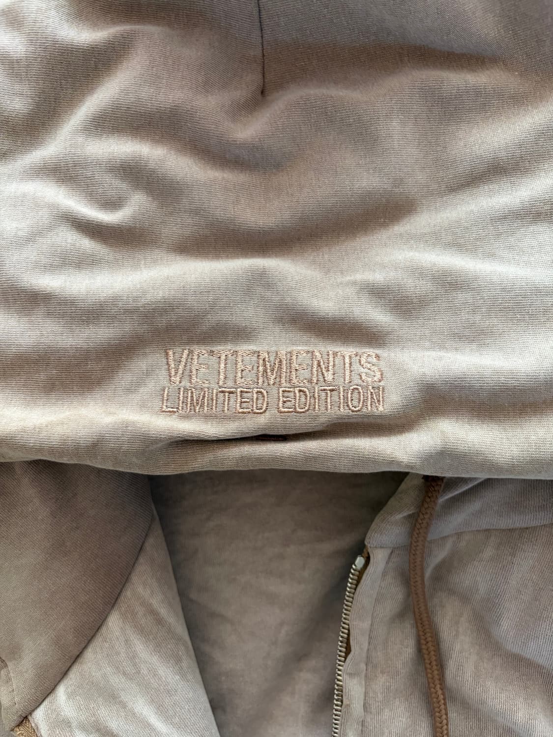 (S) 베트멍 Made on Earth 후드집업 국문택 상품이미지2