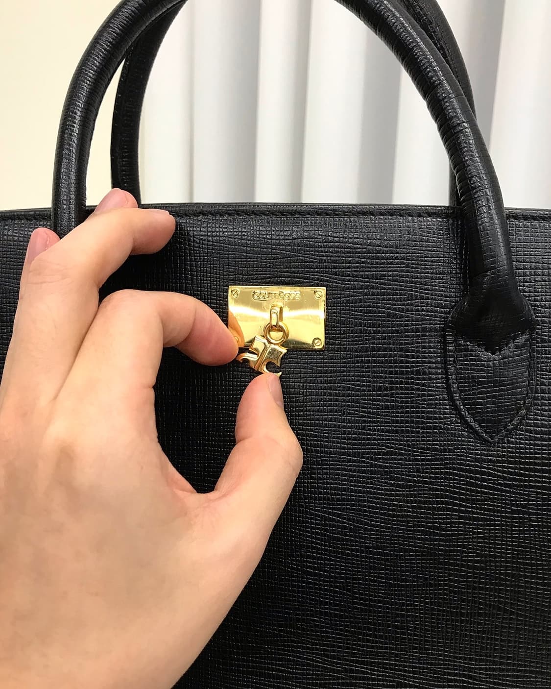 꾸레쥬 금장 사피아노 레더 토트백 상품이미지2