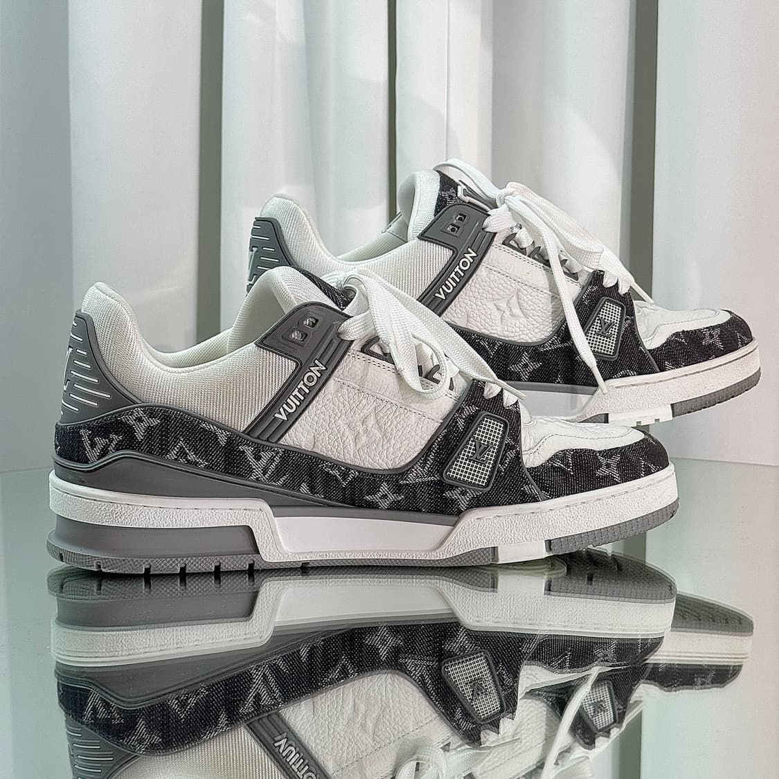 [새상품금/8size] 25FW 루이비통 트레이너 범고래 그레이 상품이미지4