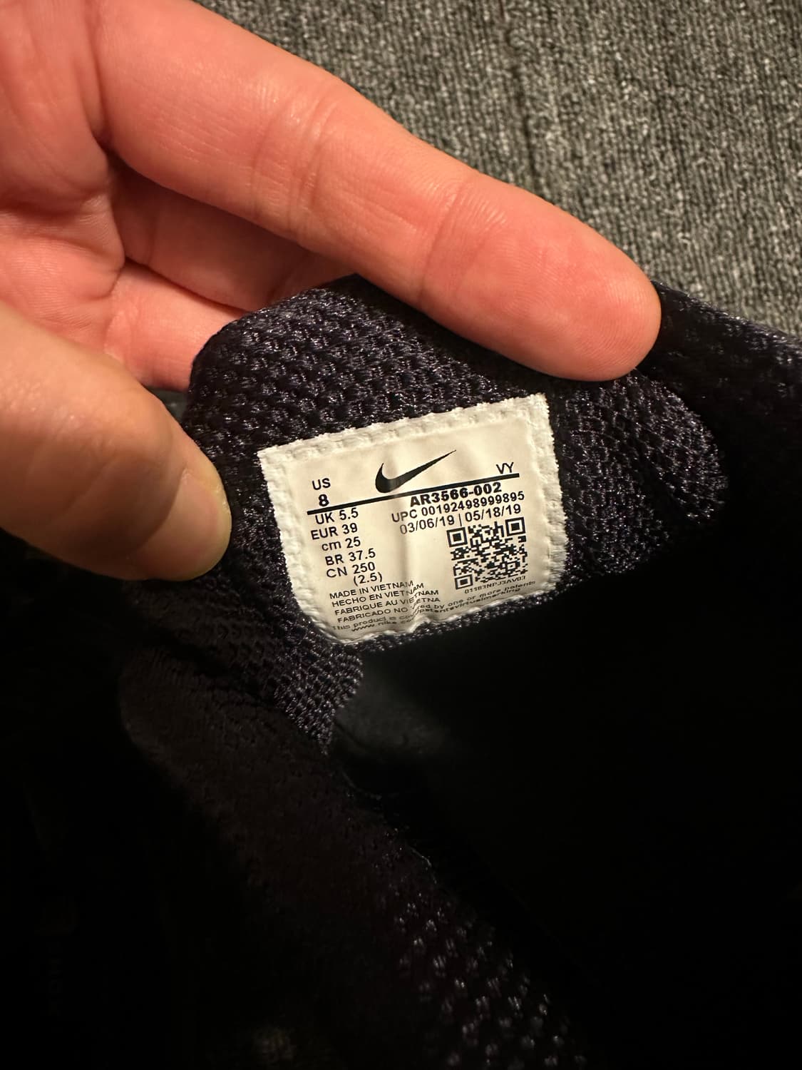 nike 샥스 R4 올블랙 상품이미지6