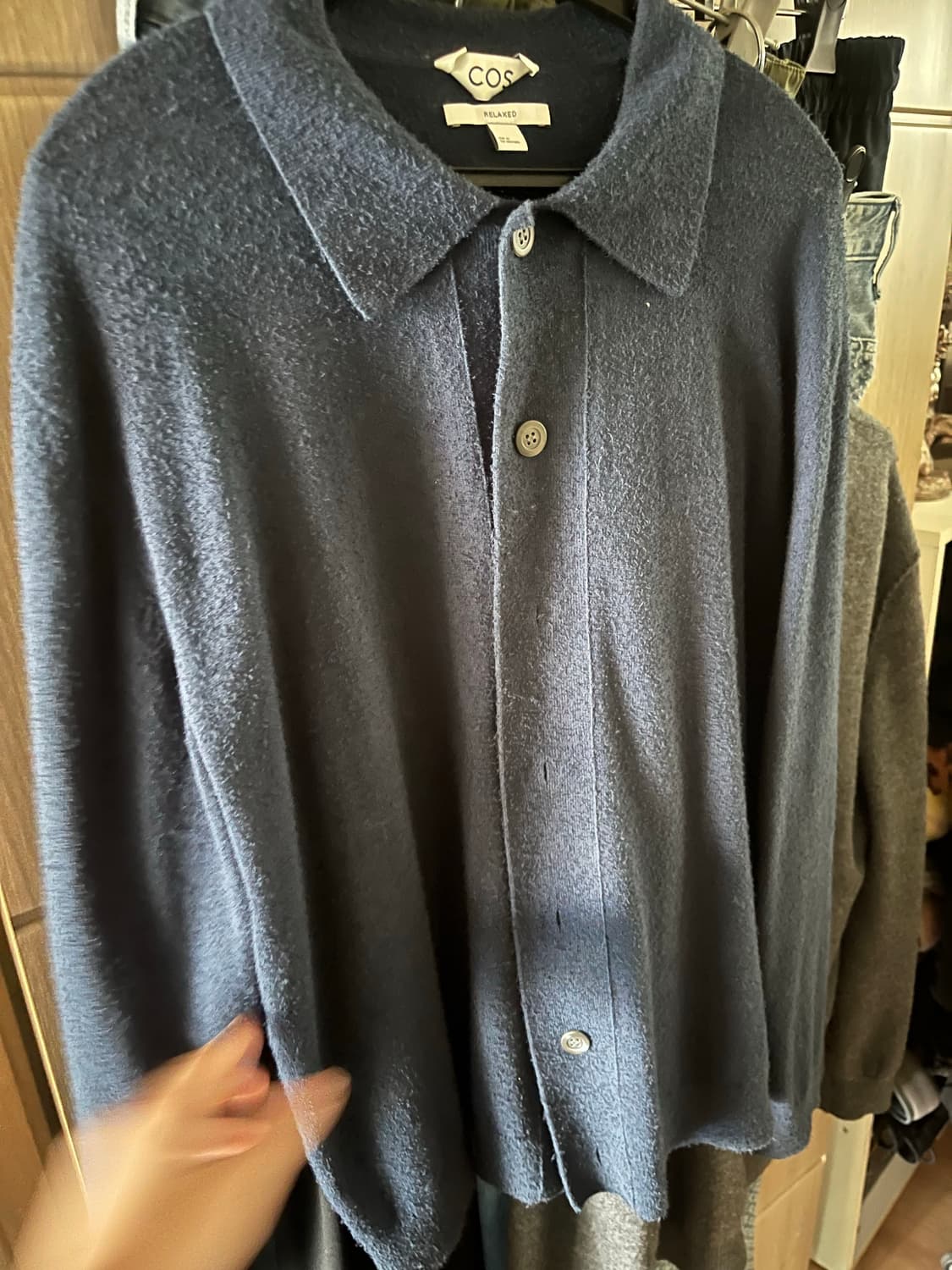 COS 네이비 릴렉스핏 셔츠 상품이미지1