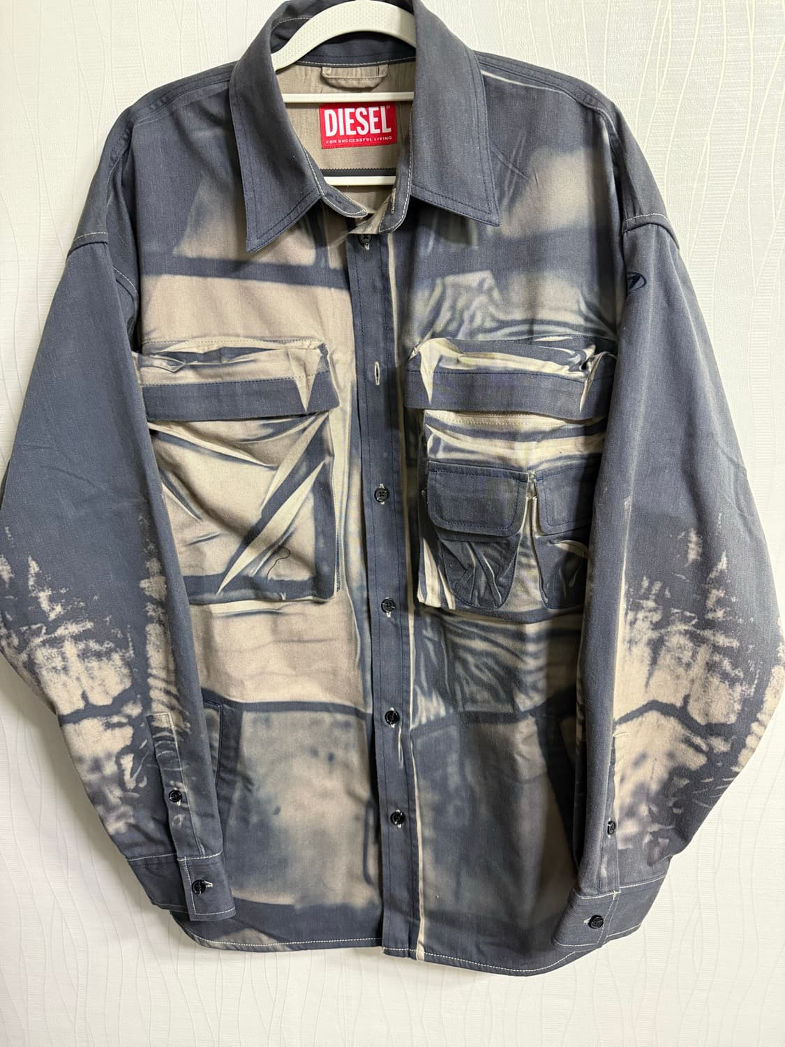 디젤 디스트레스드 셔츠 A121570QHAY 상품이미지1