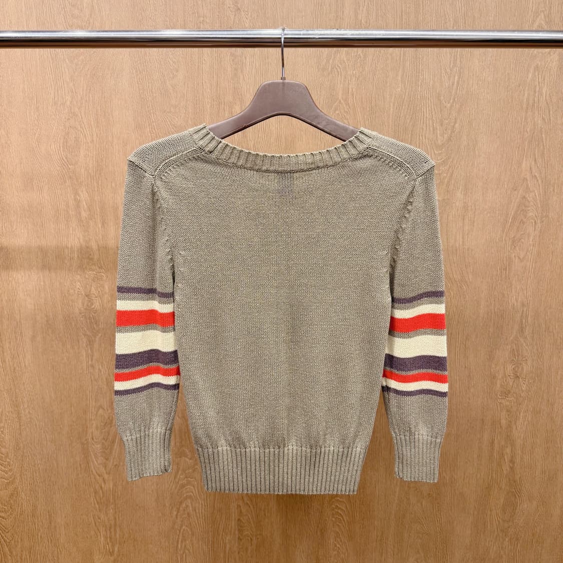 마크 제이콥스 크루넥 니트 스트라이프 소매 포인트 베이지 상품이미지3