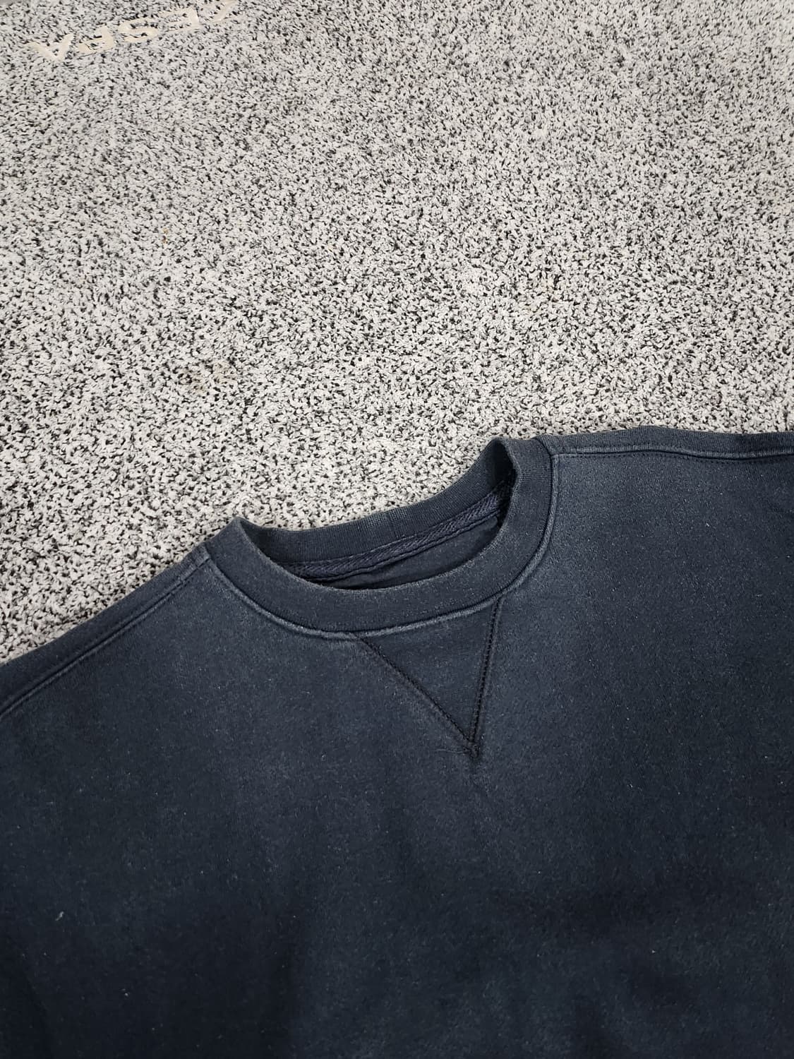 칼하트(Carhartt) 블랙 맨투맨 상품이미지3