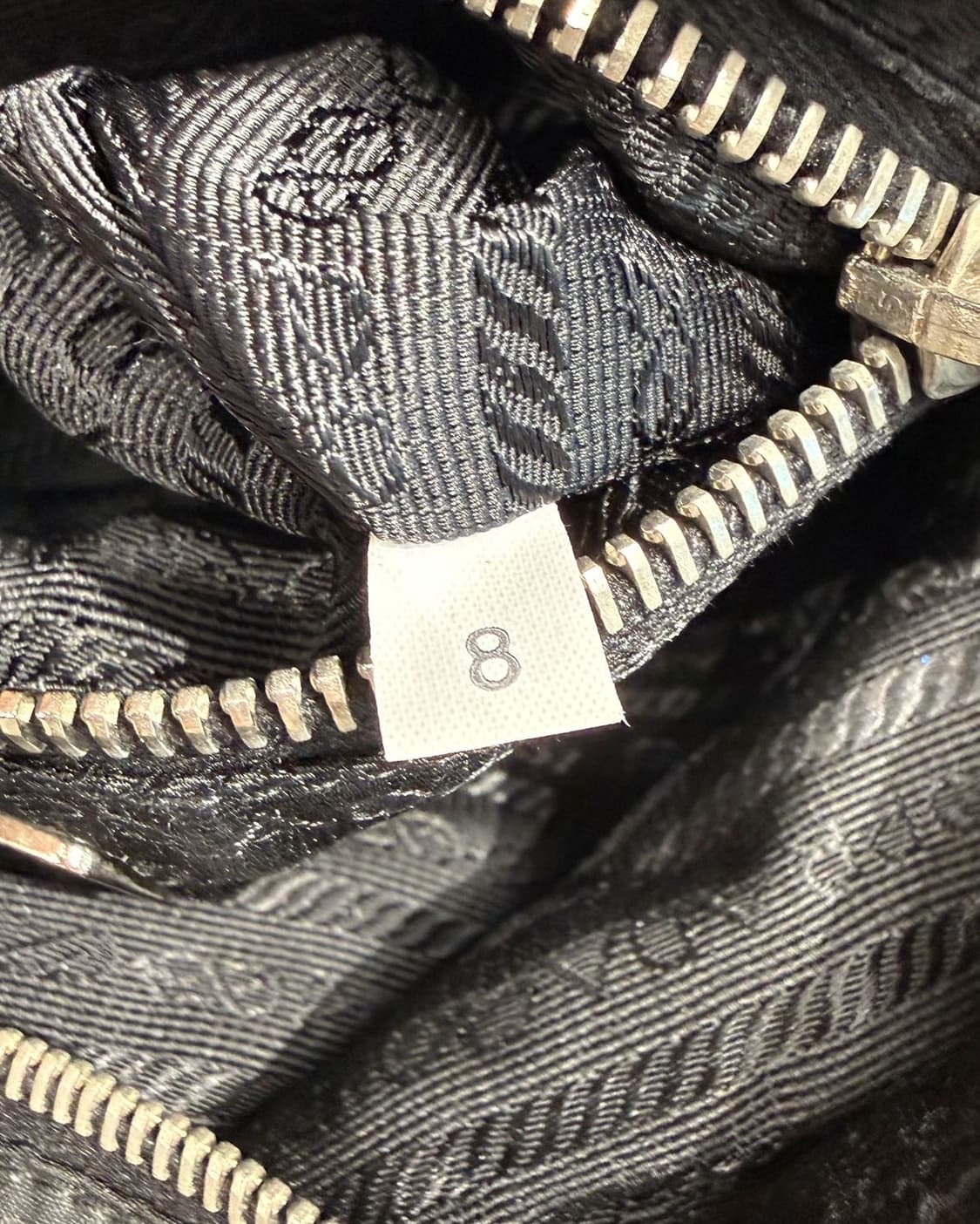 프라다 블랙 포코노 나일론 크로스백 상품이미지7