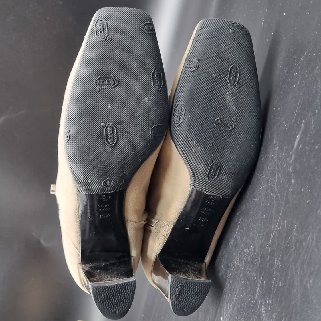 폴리니 스웨이드 여성롱부츠36.5 225 굽5 상품이미지3