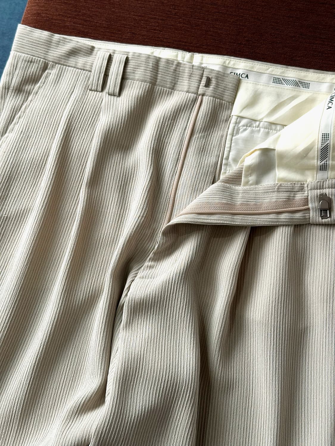 Light woven poly multi pleats trouser 상품이미지7
