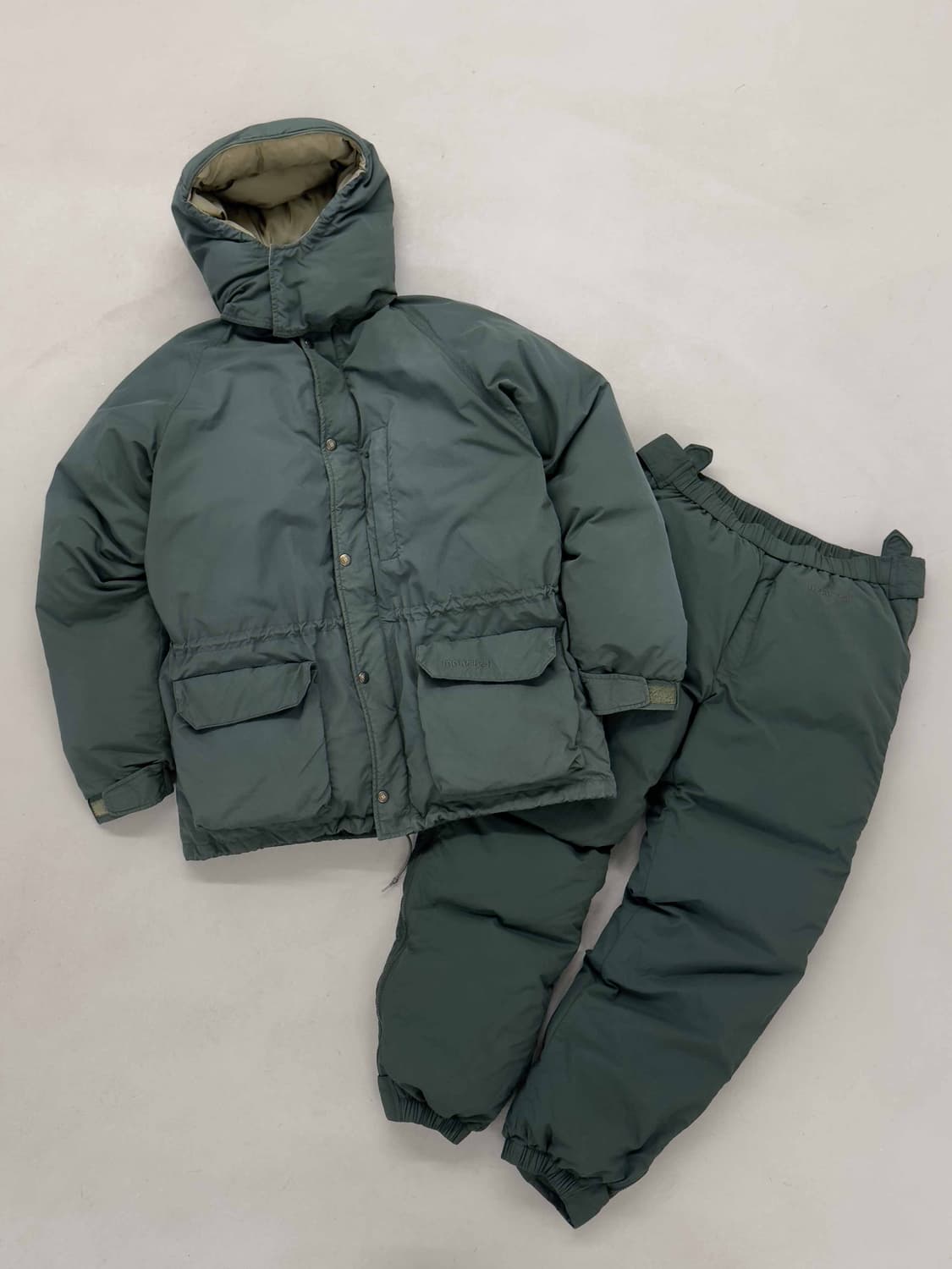 90‘s 몽벨 다운 파카 셋업 상품이미지1