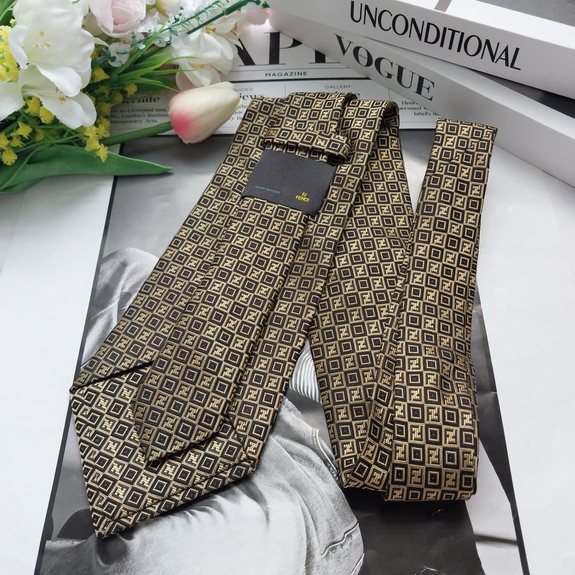 펜디 실크 골드&블랙 로고 자카드 넥타이 9.5cm S~A+등급 K963 상품이미지5