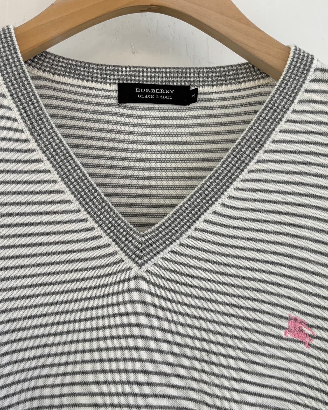 Burberry 버버리 블랙라벨 단가라 코튼 브이넥 니트 상품이미지4