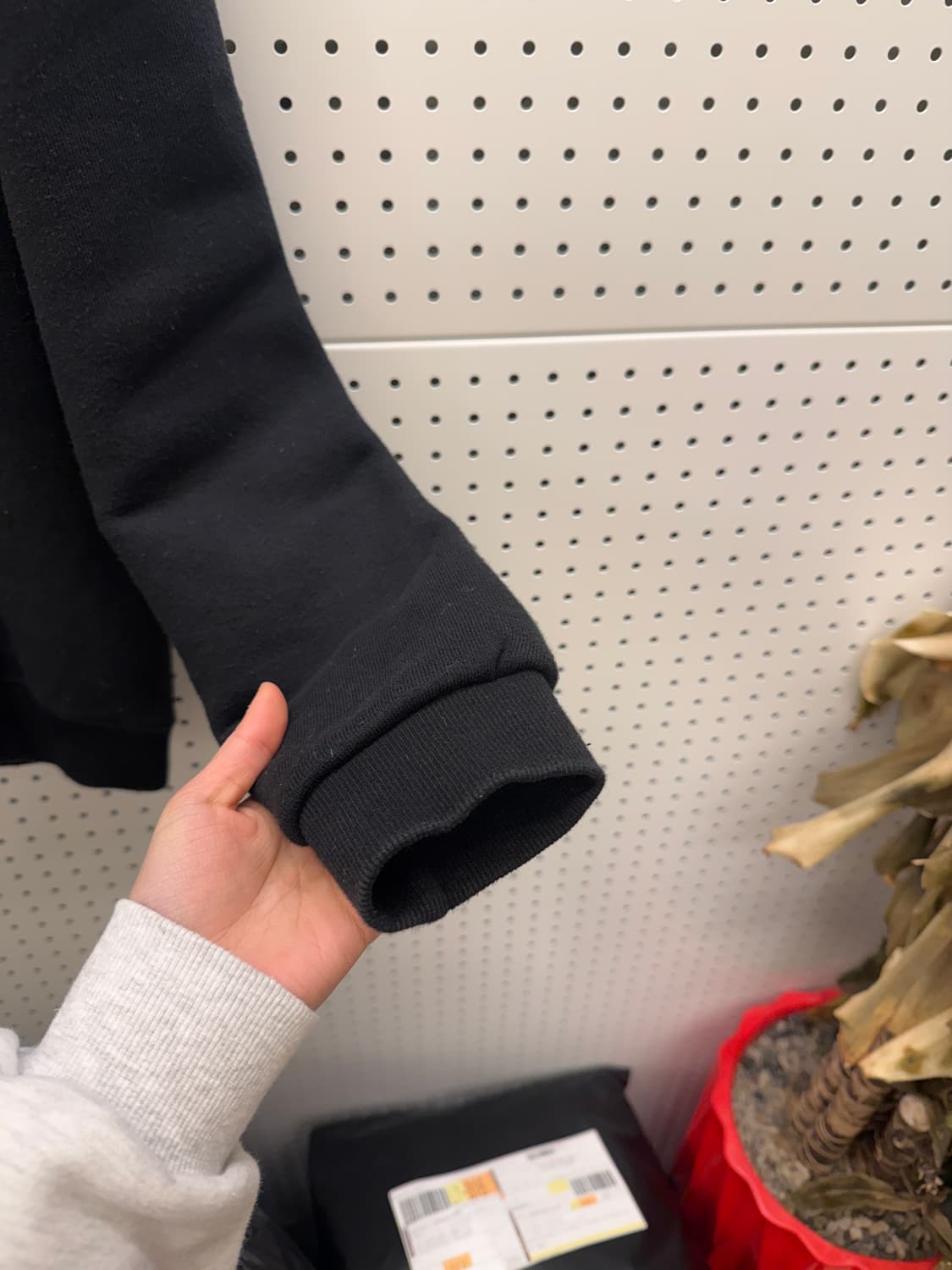 미스치프 스몰로고 블랙 맨투맨 U385 상품이미지4