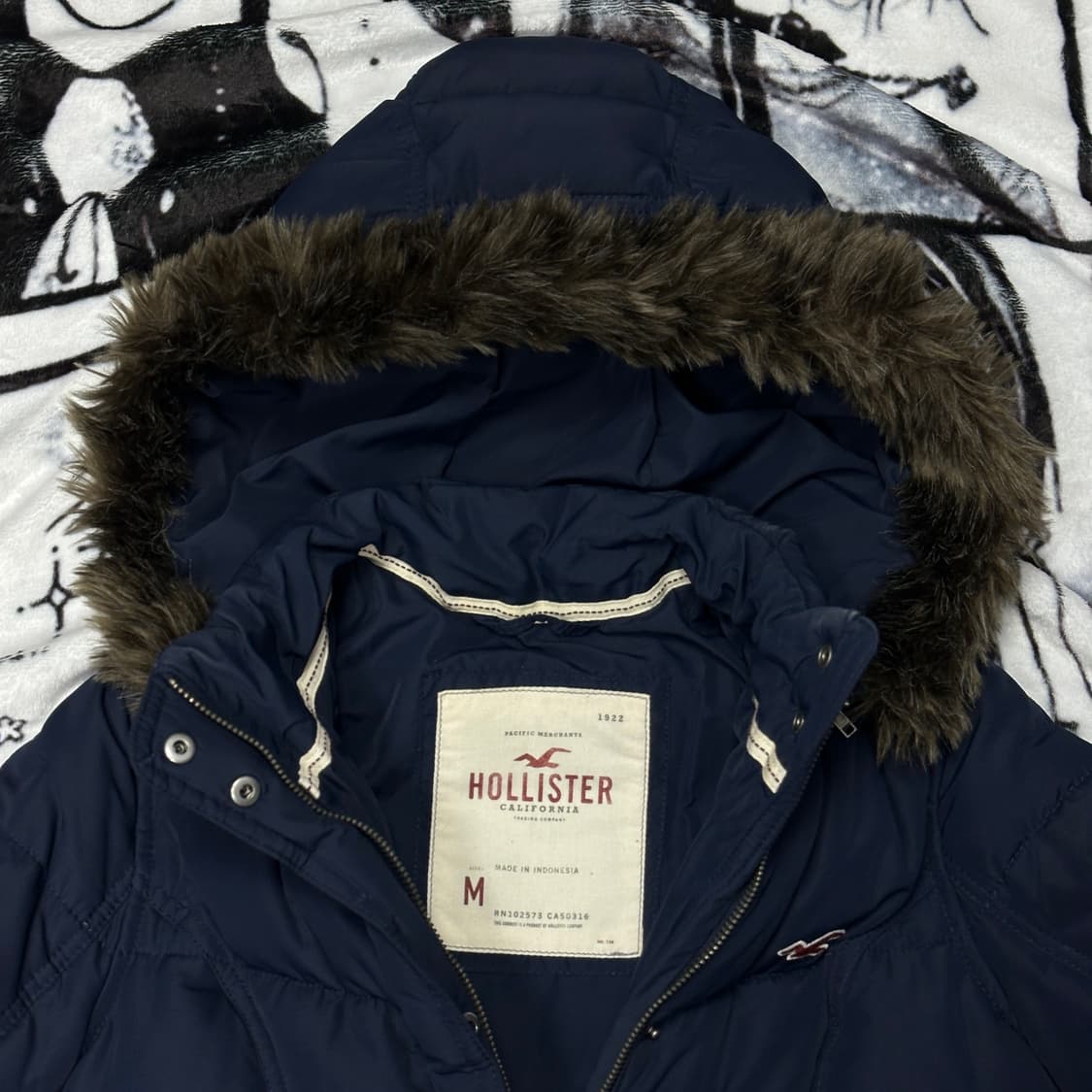 유일매물)홀리스터 울프죠 패딩 상품이미지3
