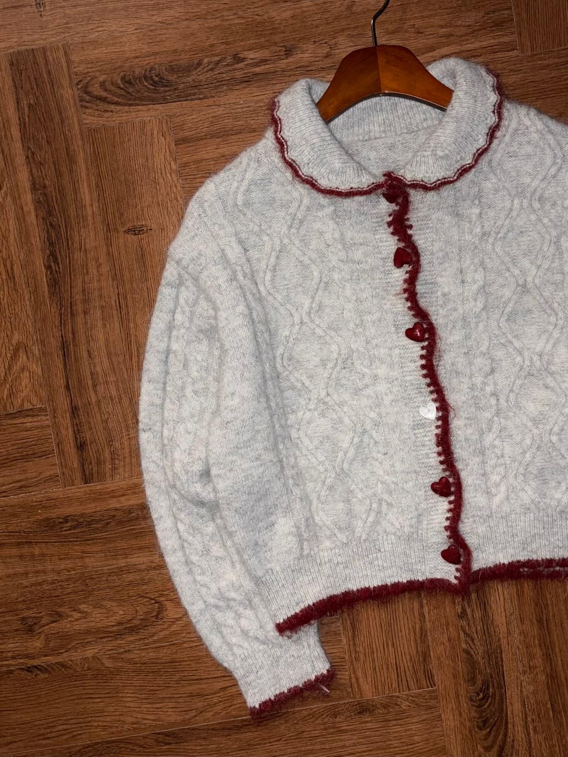 빈티지 하트 버튼 니트 상품이미지1