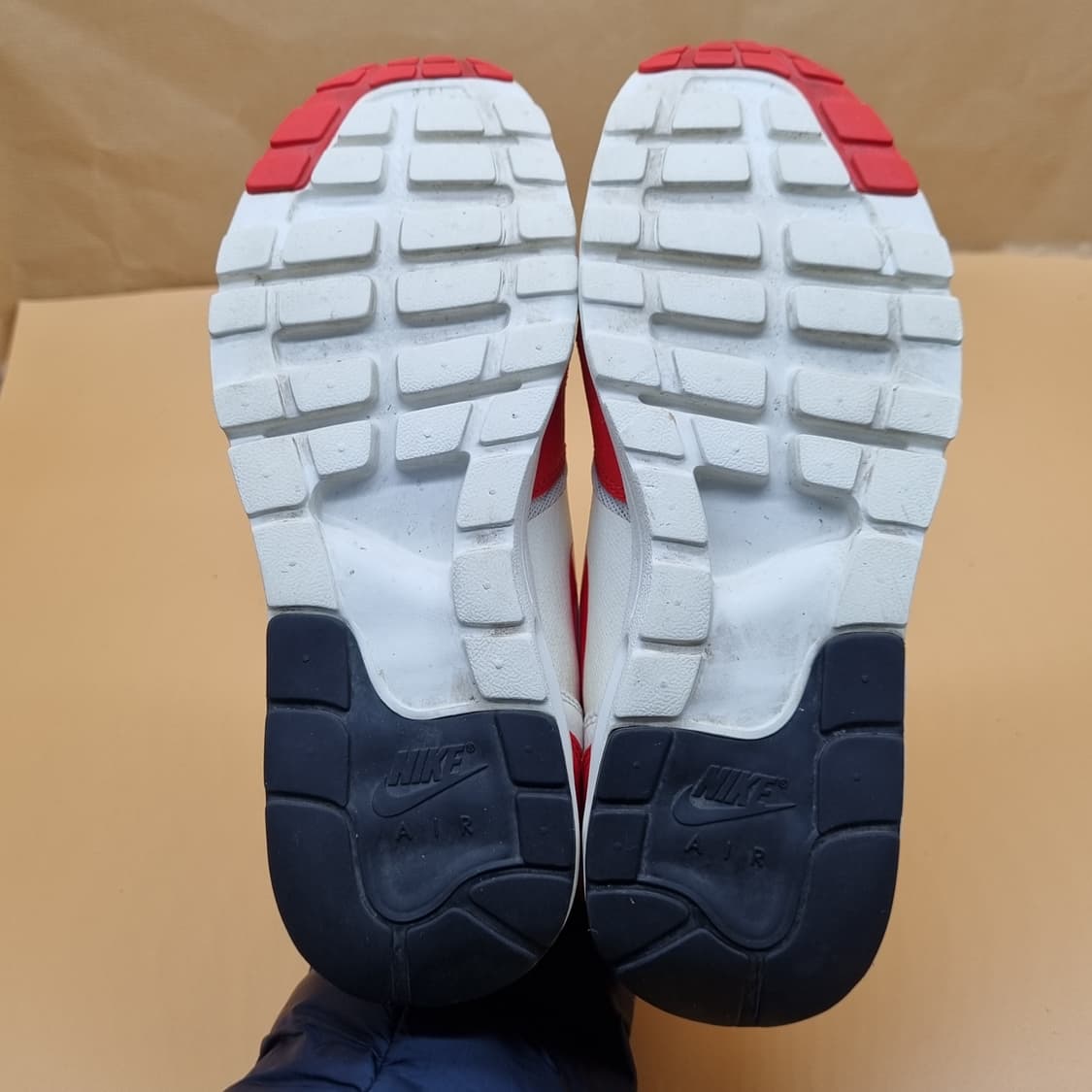 나이키 에어맥스1 울트라 에센셜 운동화235 상품이미지3