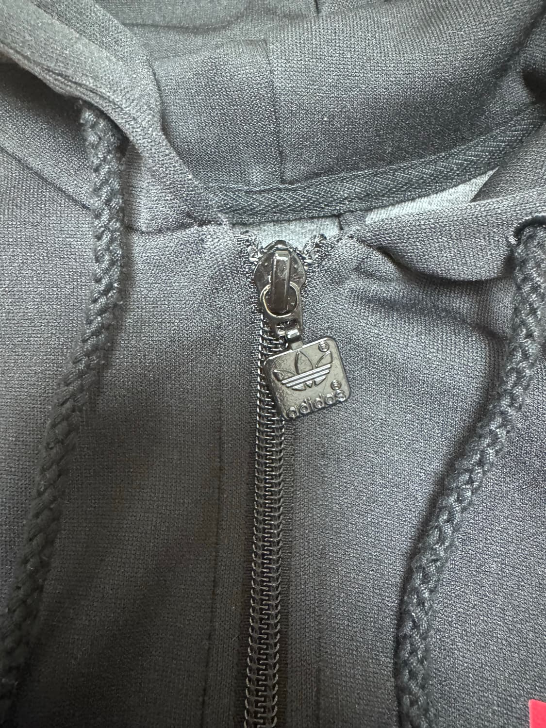 아디다스 유로파 후드집업 검/빨 상품이미지3