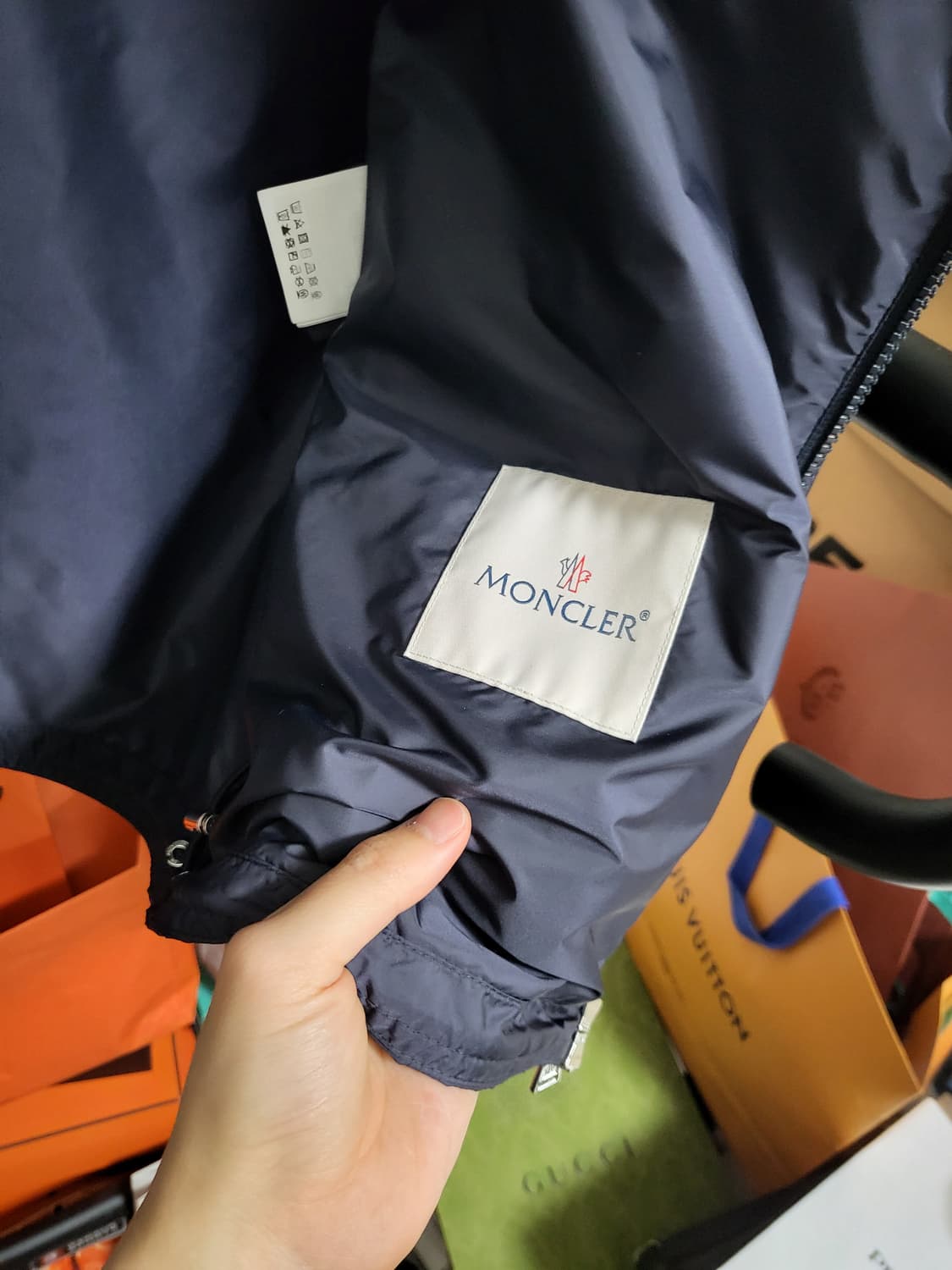 24SS 몽클레어 에티아슈 바람막이 레인자켓 2 상품이미지7