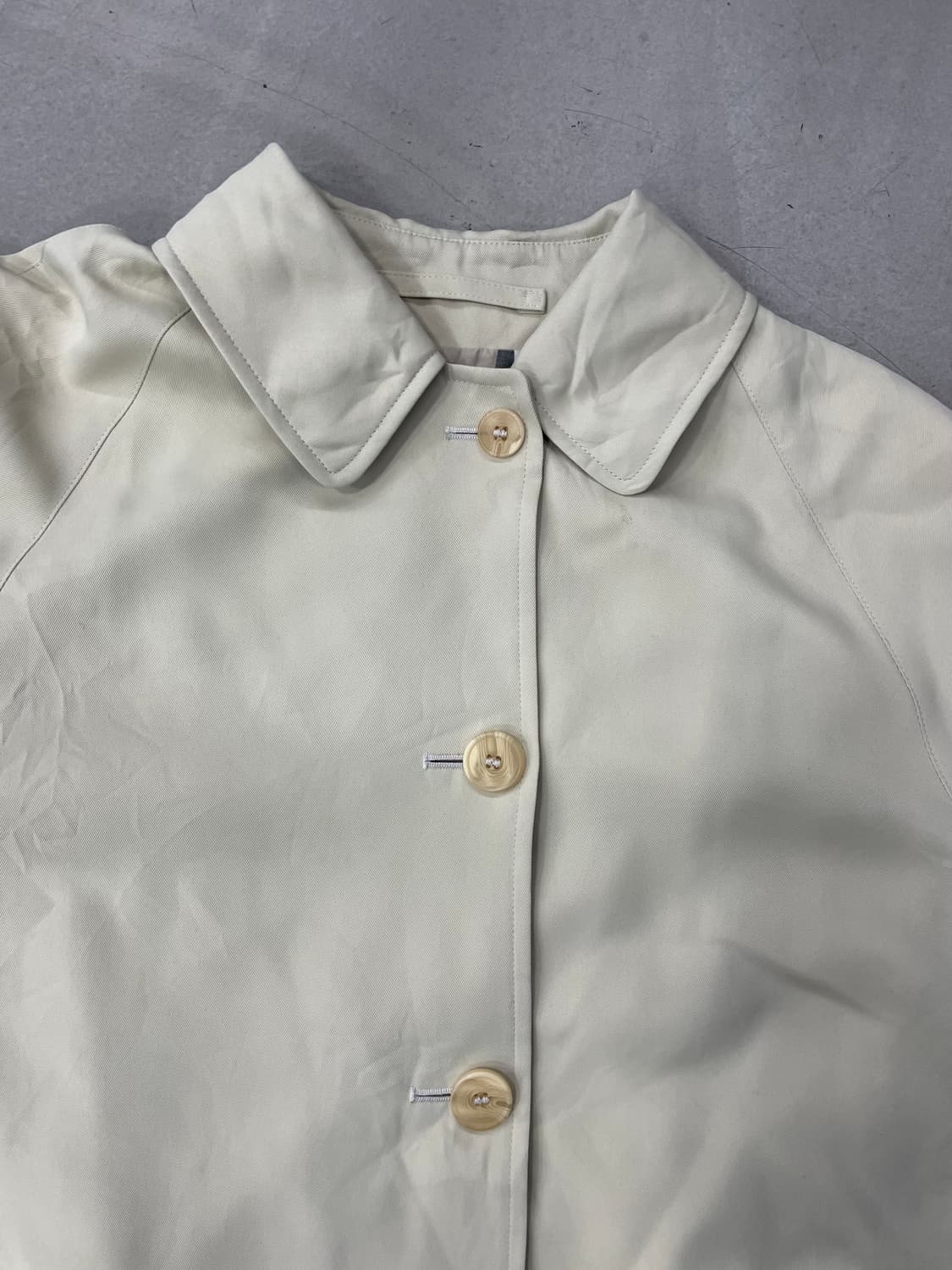 버버리 트렌치코트 아이보리 상품이미지2