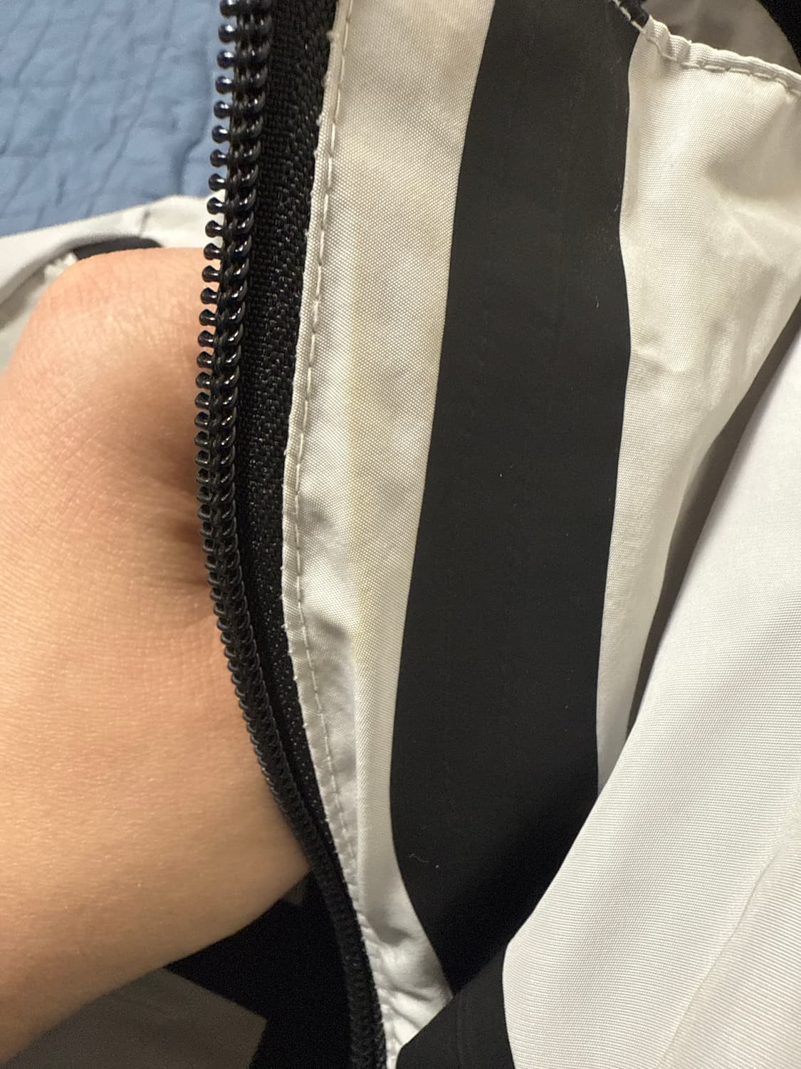 써저리 스켈레톤 바람막이 상품이미지4