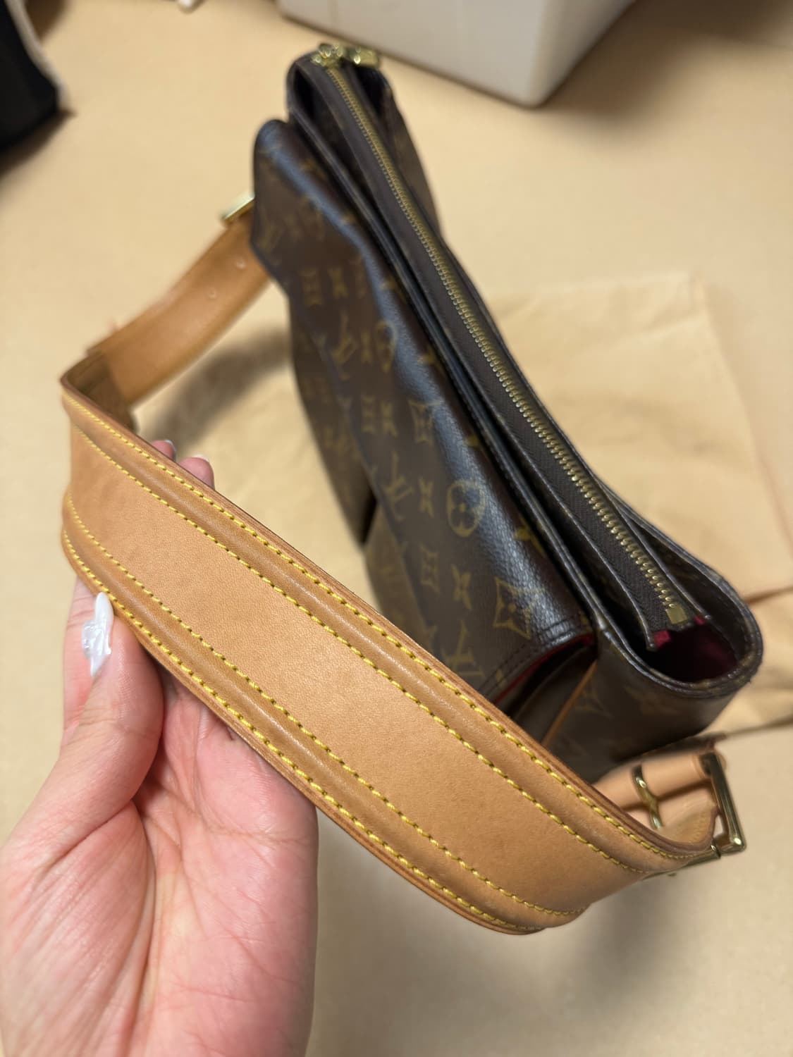 루이비통 모노그램 비바 시떼 GM 상품이미지3