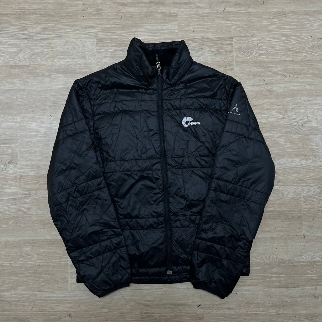 네파 에볼루션 로고 스탠드넥 경량패딩 점퍼 [블랙] M/95 상품이미지1