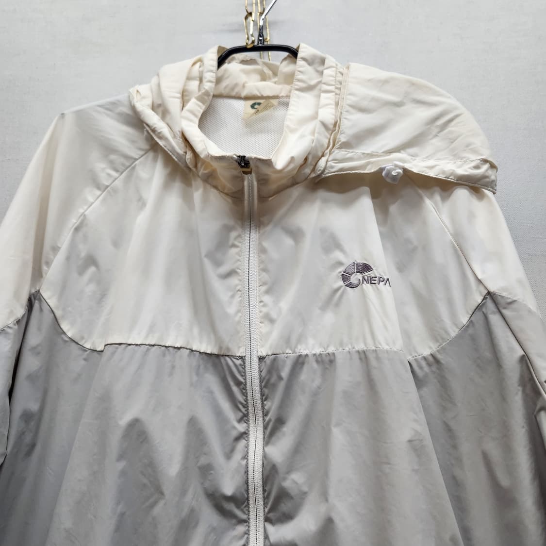 네파 로고자수 나일론 스트링 후드 바람막이 115(2XL) 상품이미지2