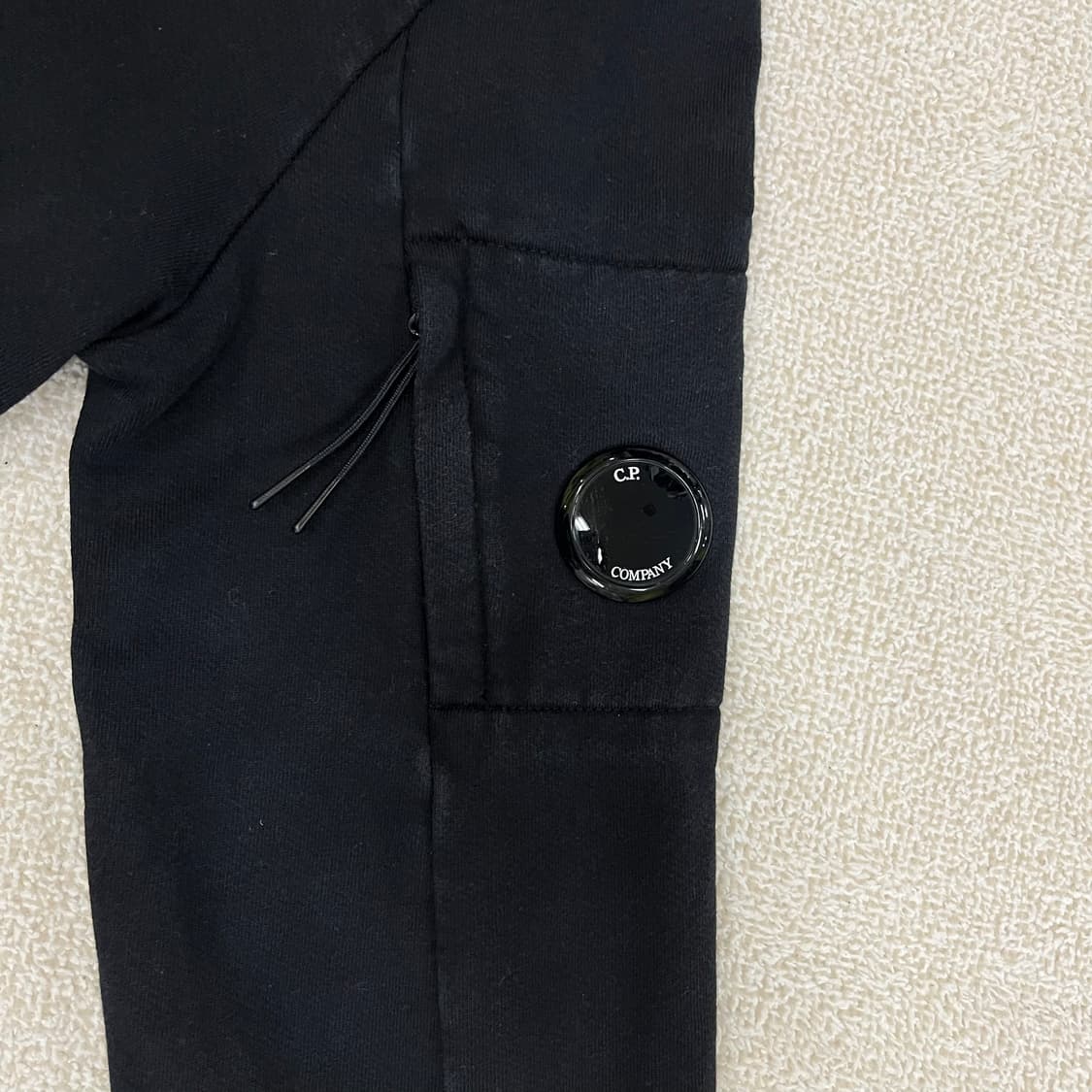 [XL] CP컴퍼니 디아고날 레이즈드 렌즈와펜 크루넥 맨투맨 3921 상품이미지4