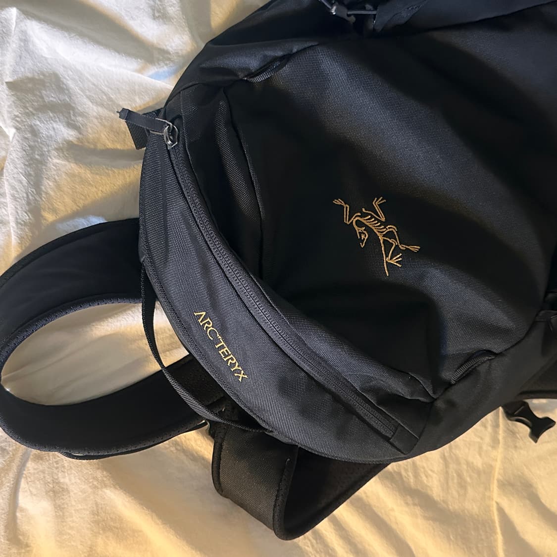 아크테릭스 맨티스16 블랙 상태 좋음 상품이미지3