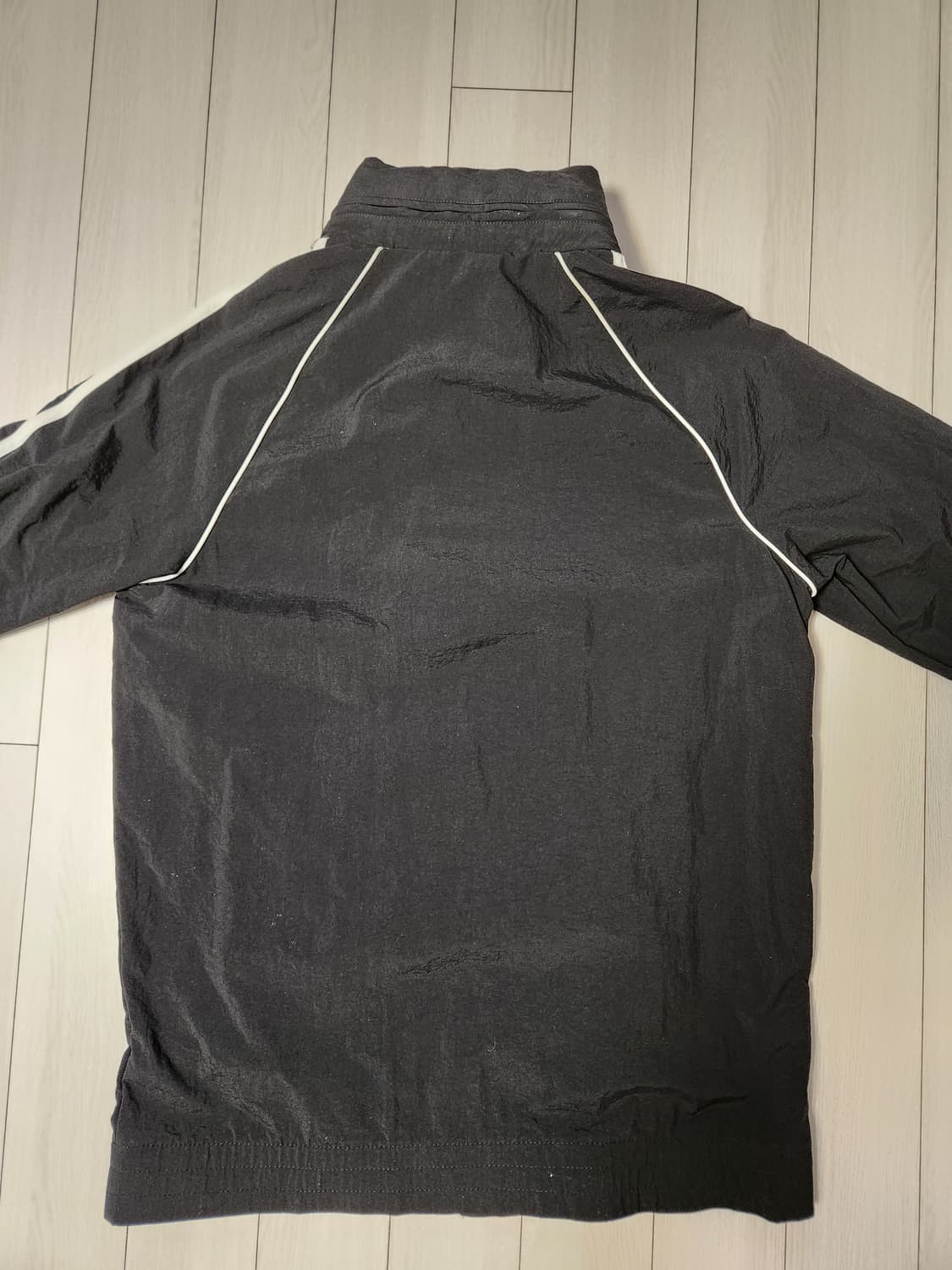 아디다스 슈퍼스타 윈드브레이커 CW1309 바람막이 집업 사이즈95 m
 상품이미지9