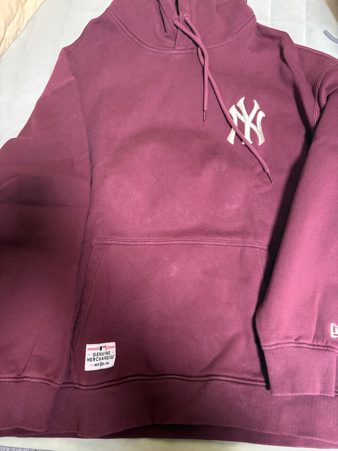 뉴에라 후드티 버건디 상품이미지1