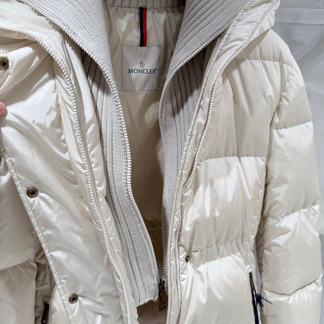 (A+/1) / 26년형 신상 몽클레어 샤머 롱패딩 자켓 오프 화이트 상품이미지8