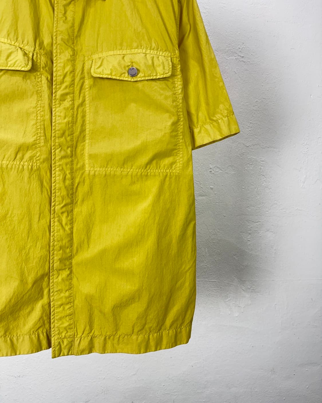 CP 컴퍼니 옐로우 나일론 쉘 투포켓 하프 워크 셔츠 상품이미지5