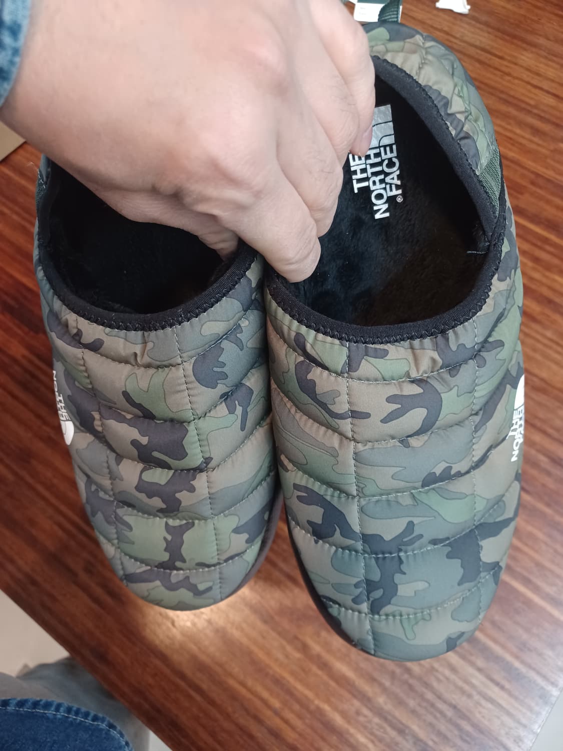 노스페이스 카모 뮬 패딩 신발 270 상품이미지6
