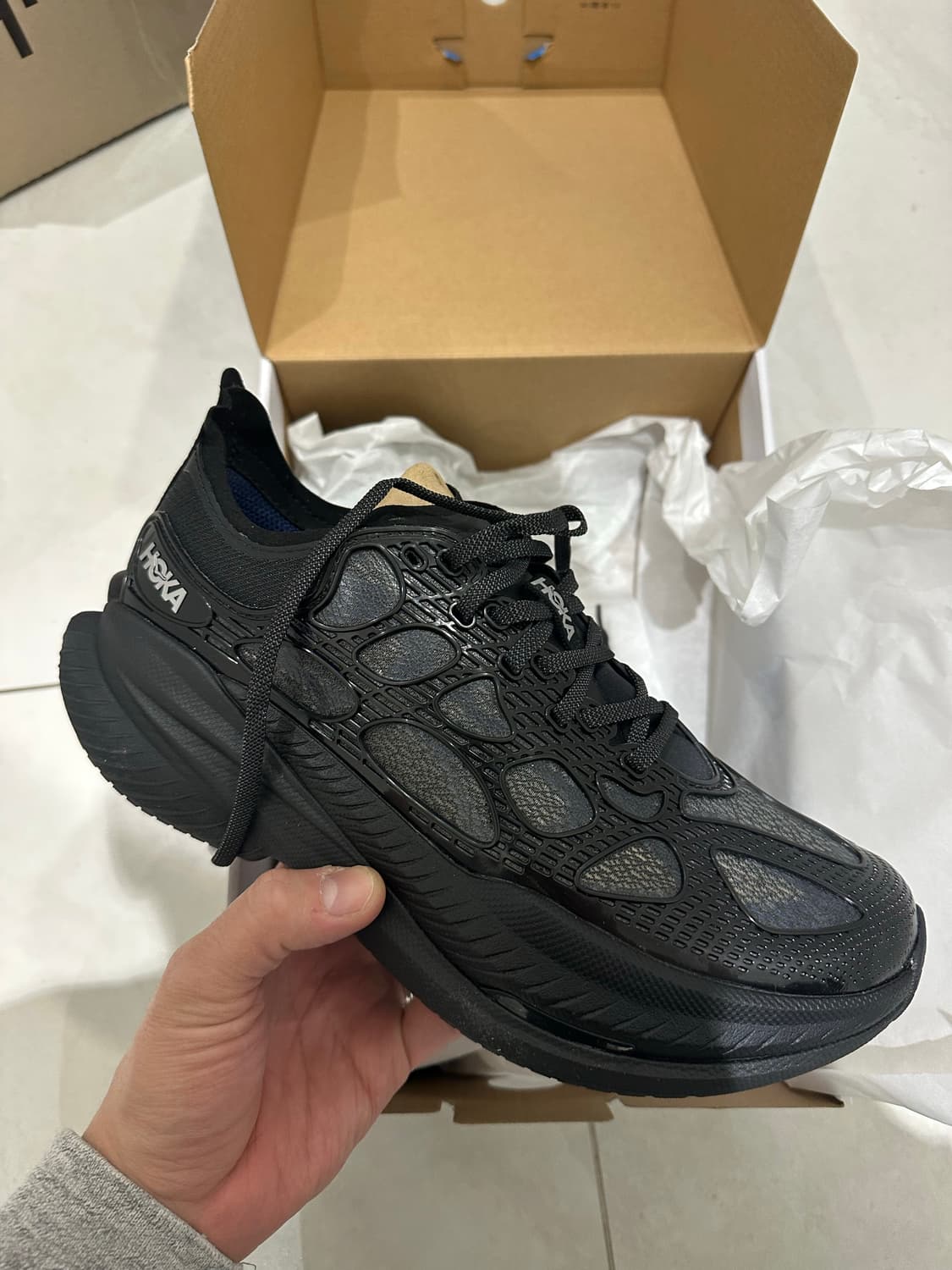 호카x케이지드 마하 블랙 285 새상품 상품이미지1