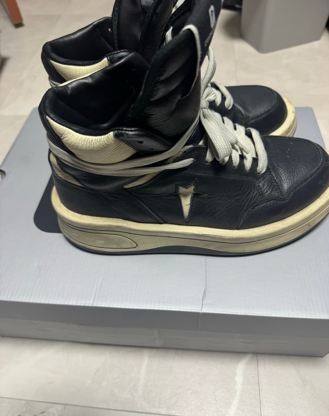 컨버스 X 다크쉐도우 터보웨폰 블랙 크림 상품이미지3