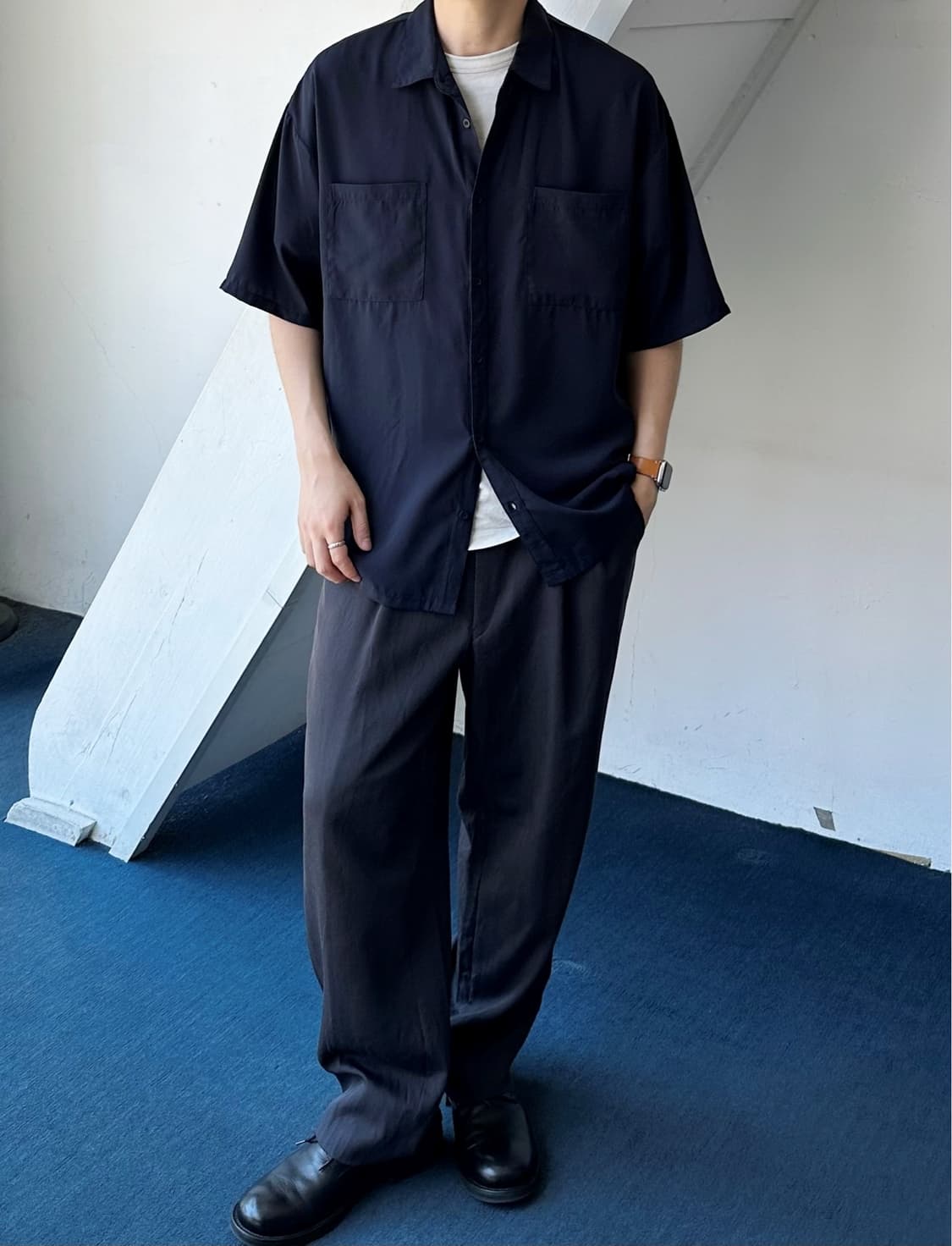 Sheer poly silky touch loose H/S shirt 상품이미지7