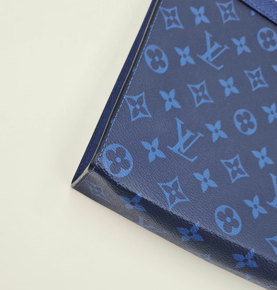 루이비통 포쉐트 보야주 MM 클러치 상품이미지6