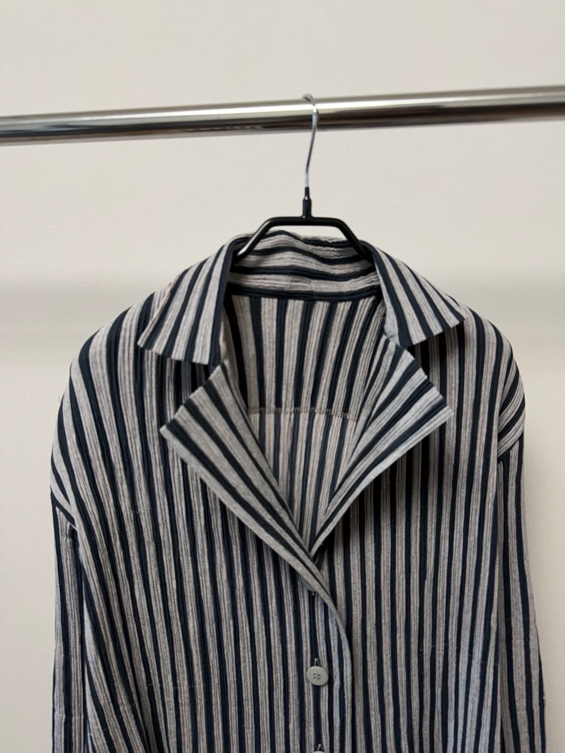 ISSEY MIYAKE FETE Striped Pleated jacket 상품이미지2