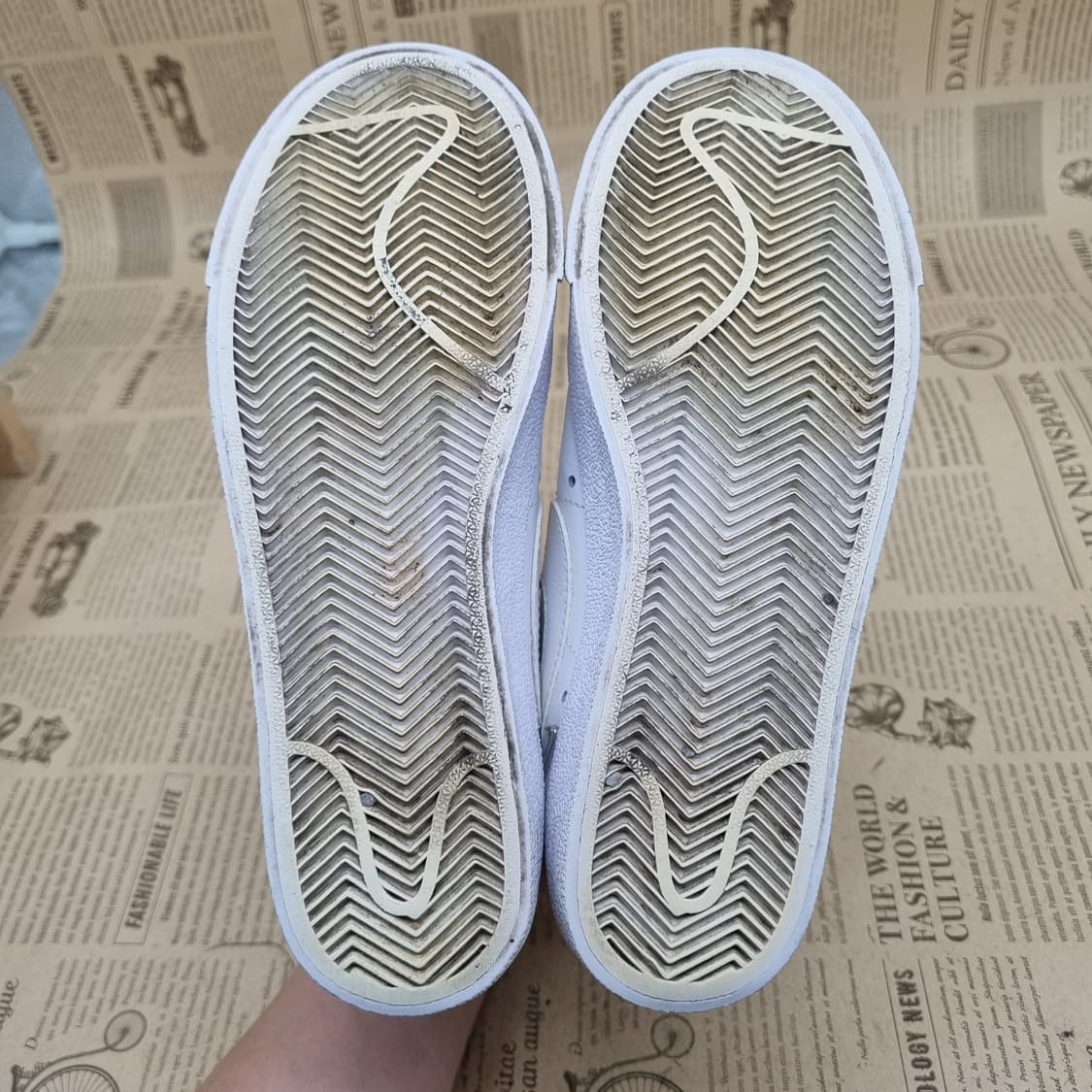 나이키 블레이저 미드77 크롬럭스225 상품이미지3