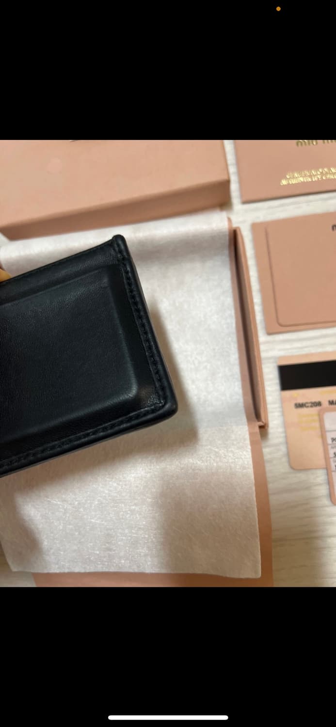 미우미우 한정판 크리스탈 마틀라쎄 풀박스 상품이미지2