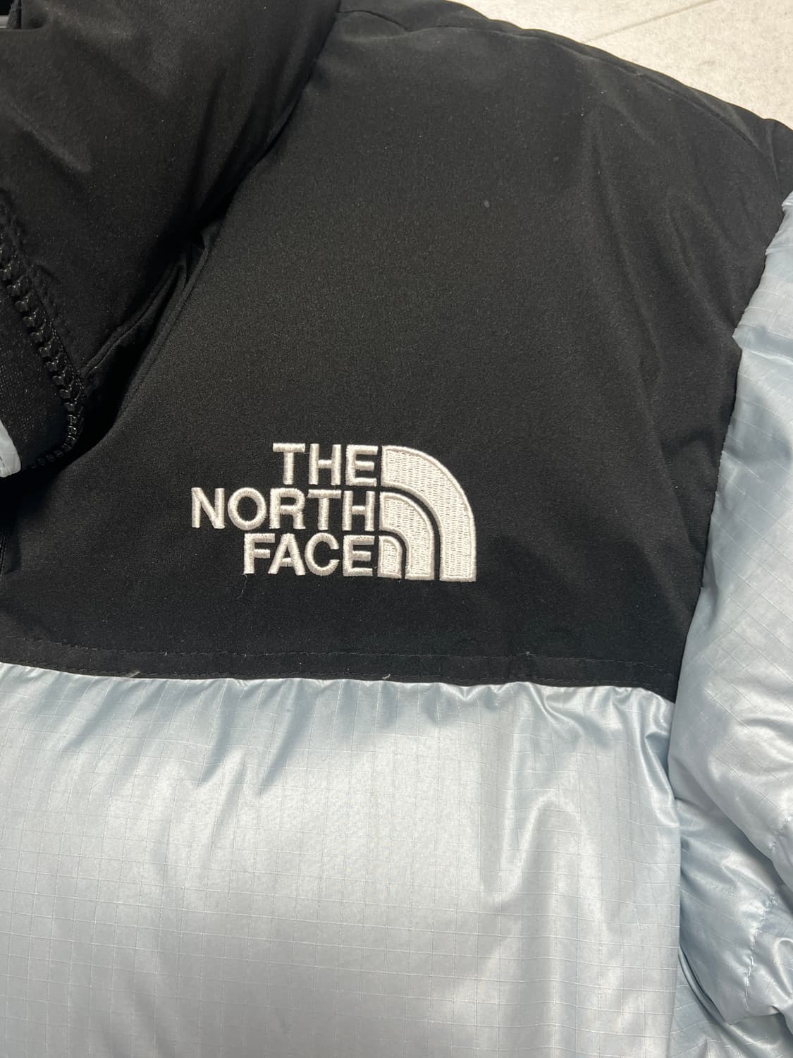 노스페이스 화이트라벨 눕시 스카이블루 패딩  상품이미지3