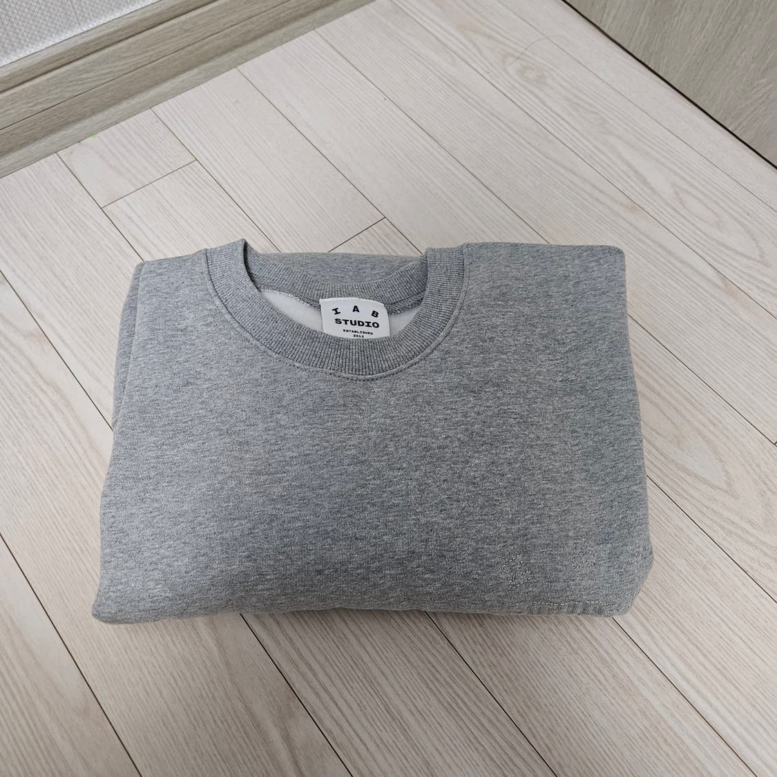 아이앱 엠보스드 맨투맨/L 상품이미지4