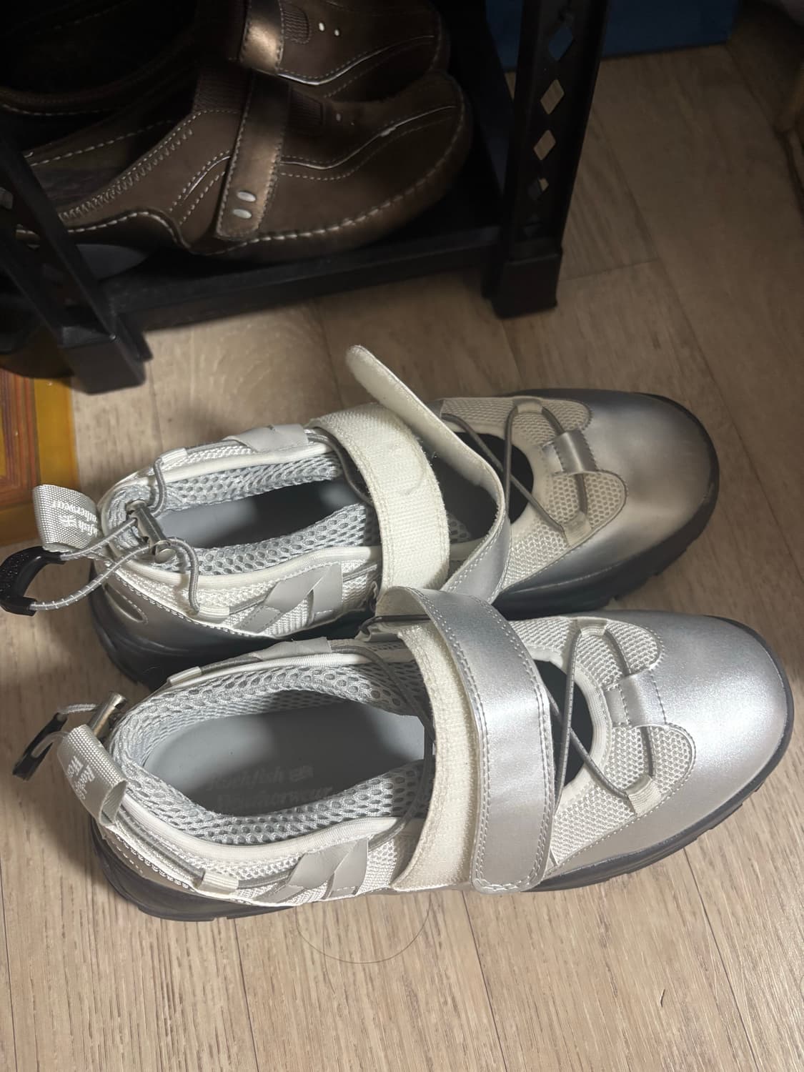 락피쉬언더웨어 벨크로 스니커즈 실버 상품이미지1