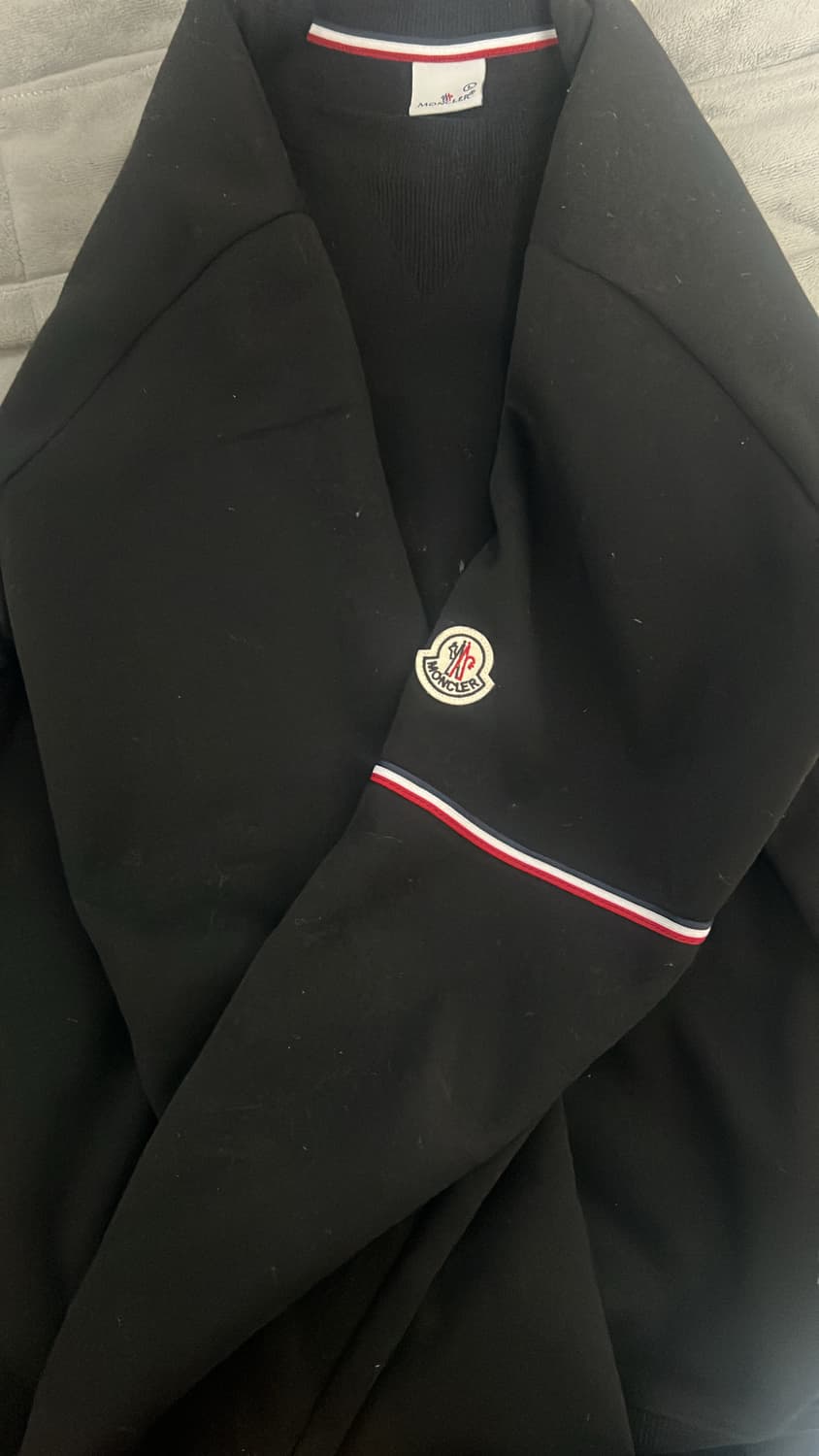 몽클레어 맨투맨 상품이미지3