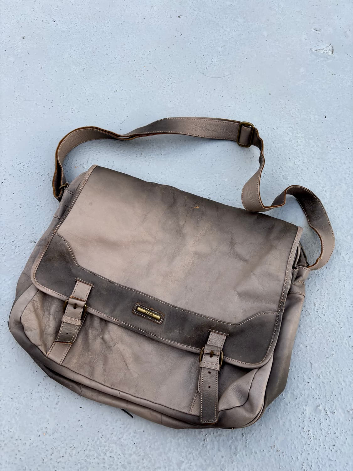 “Vintage” Grunge Mood Buckle Detail Bag 상품이미지3